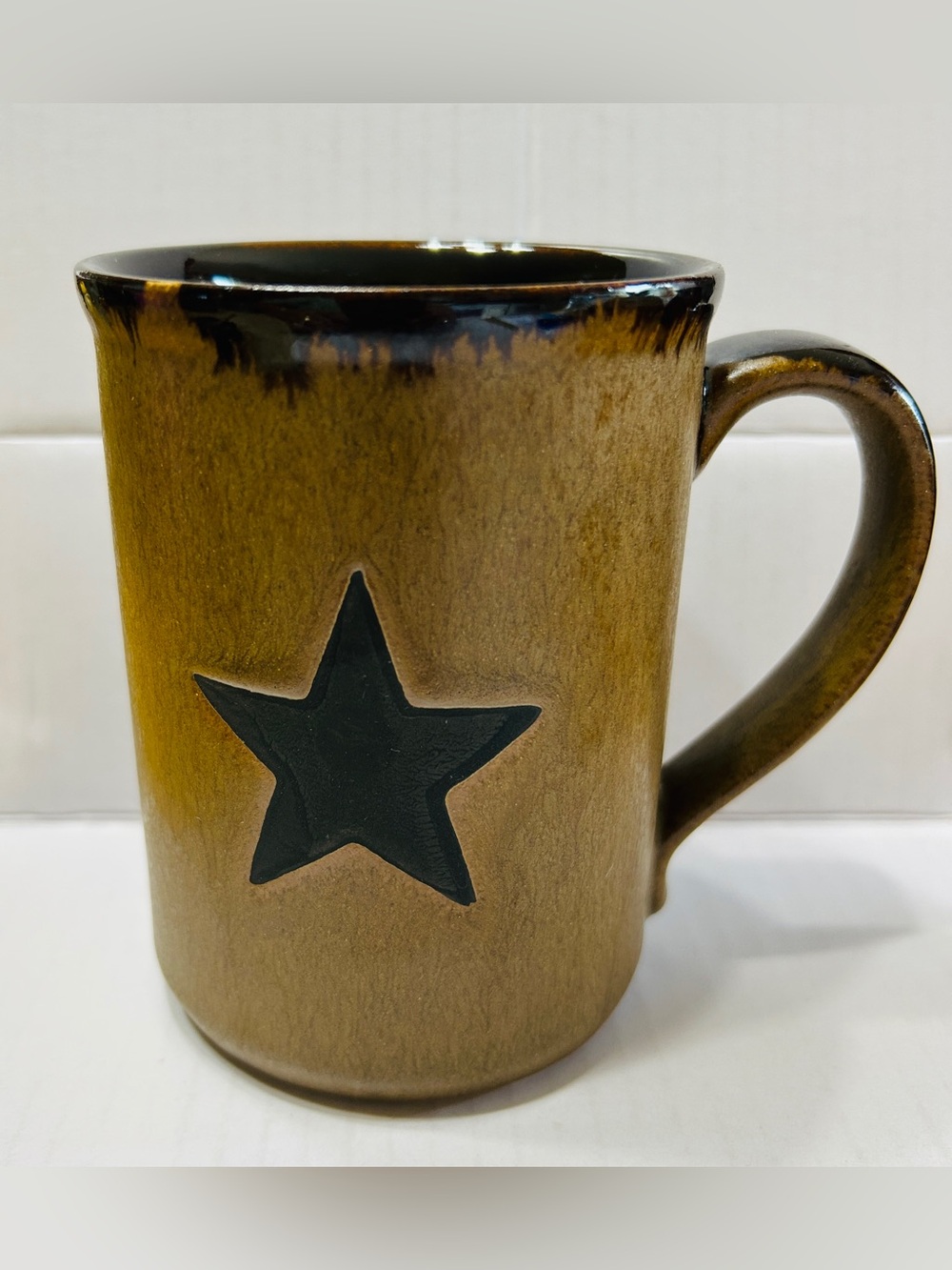 Coffee mug by Park Designs, molasses collection. NEW condition.